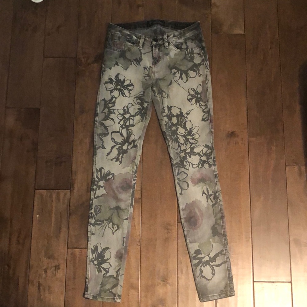 GUESS Jeans - Brittney Skinny size 26